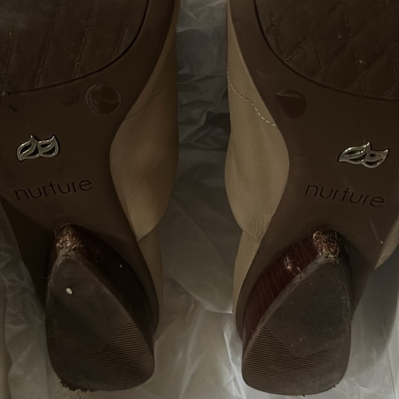 NURTURE GRAMATO LEATHER SLIP ON 8.5 M ❤️🐝 - Picture 3 of 6